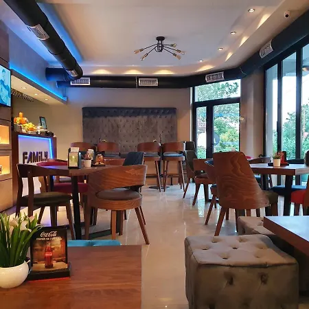 Family Apartment *
